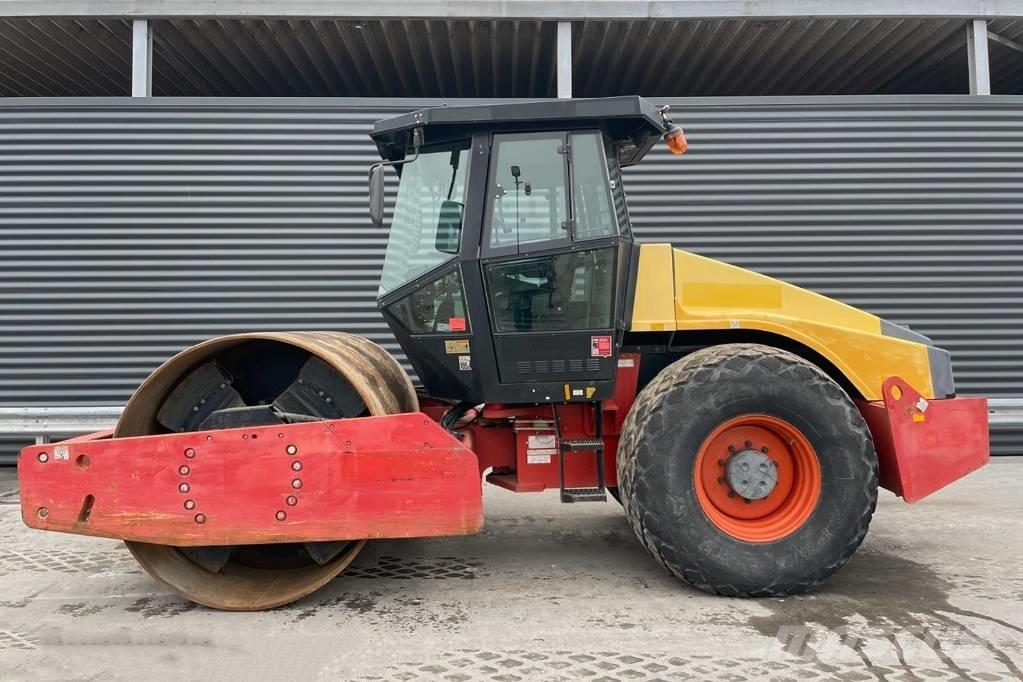 Dynapac CA302D Ühe trumliga rullid