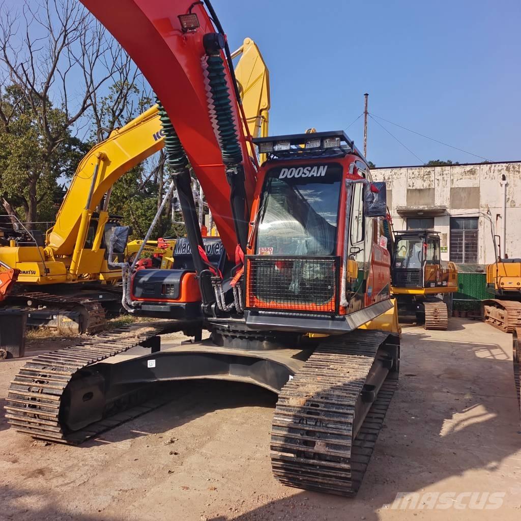 Doosan DX 300 LC Roomikekskavaatorid