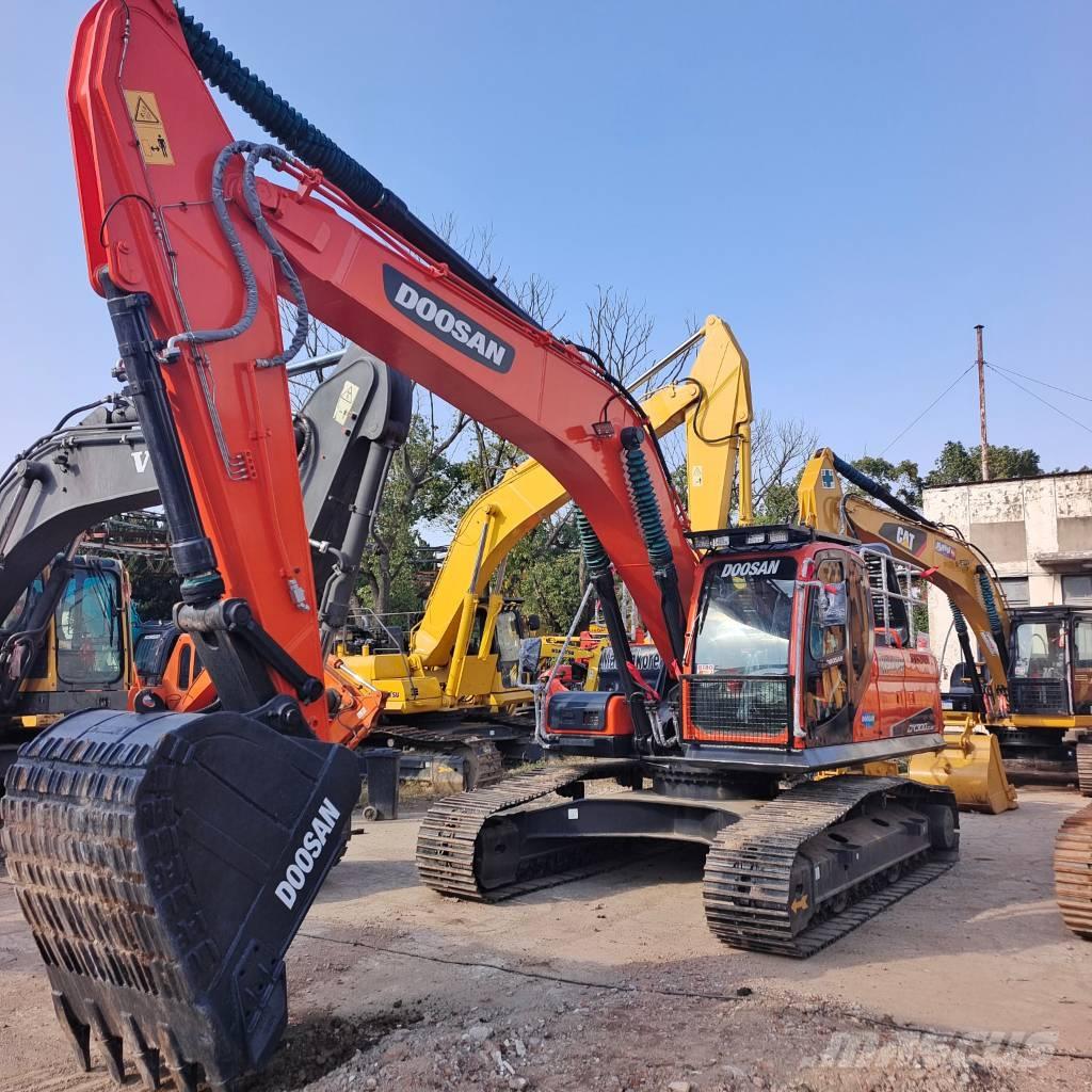 Doosan DX 300 LC Roomikekskavaatorid