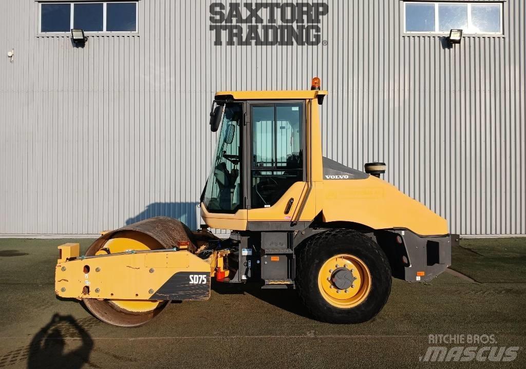 Volvo SD75, Vält Ühe trumliga rullid