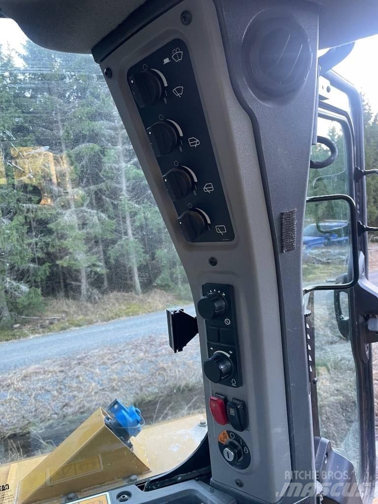 CAT D 6 XE LGP Buldooserid