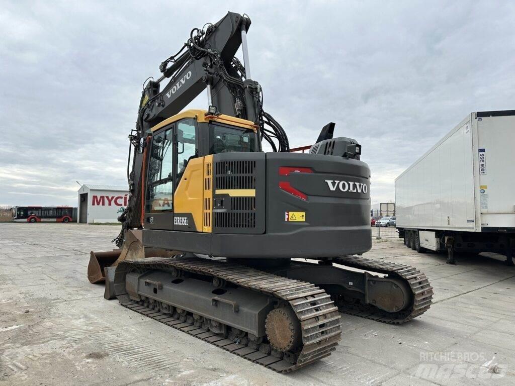 Volvo ECR235EL Roomikekskavaatorid