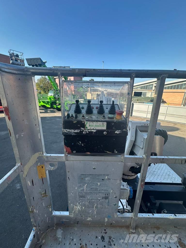 Multitel MX 200 Auto korvtõstukid