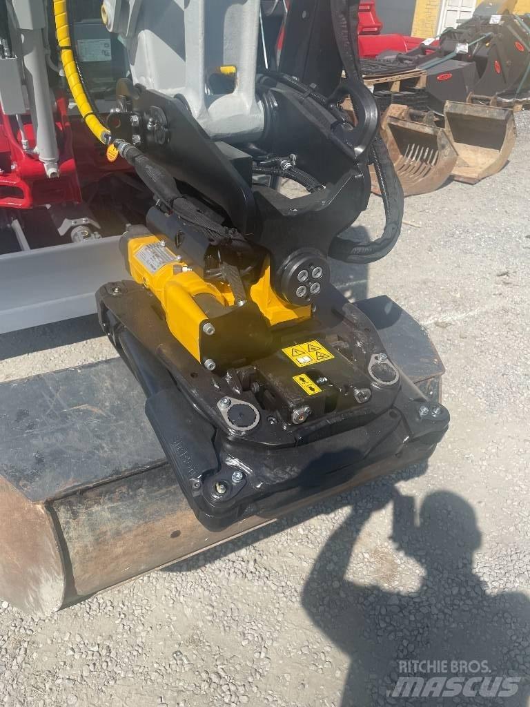 Takeuchi TB 2150 R Roomikekskavaatorid