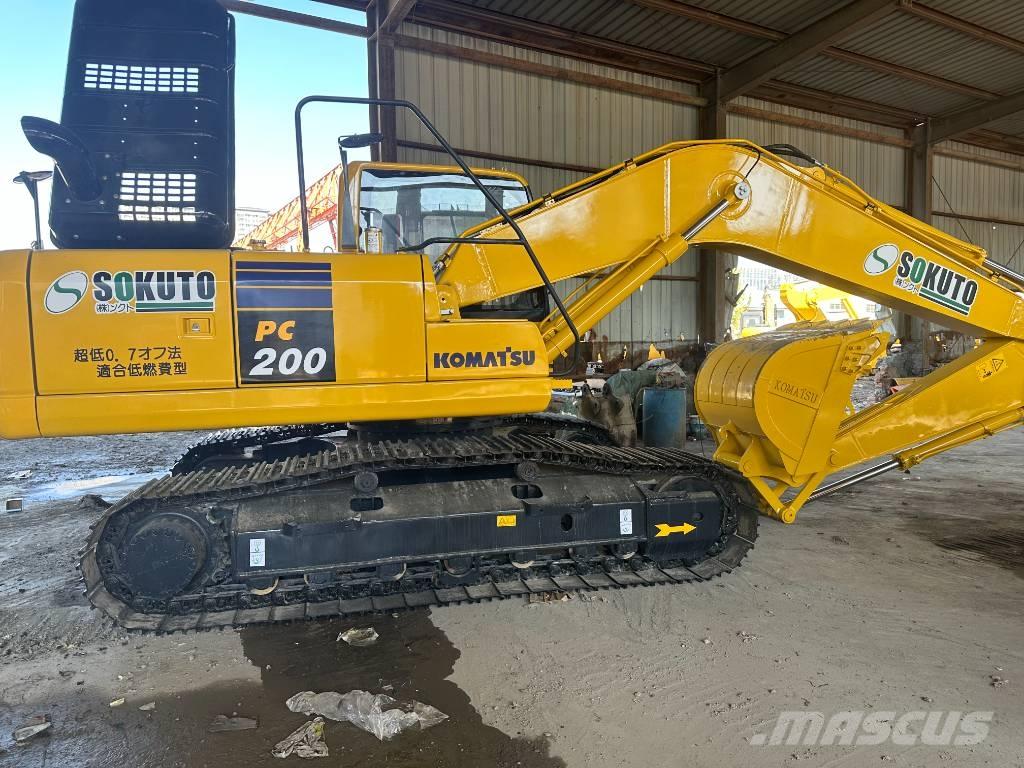 Komatsu PC 200-8 Väikeekskavaatorid 7t-12t