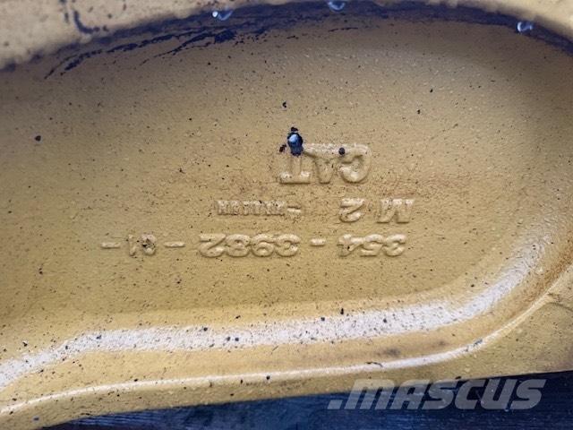 CAT 908 BUCKET LINK Kopad