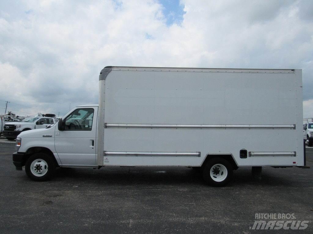 Ford E-350 Furgoonautod