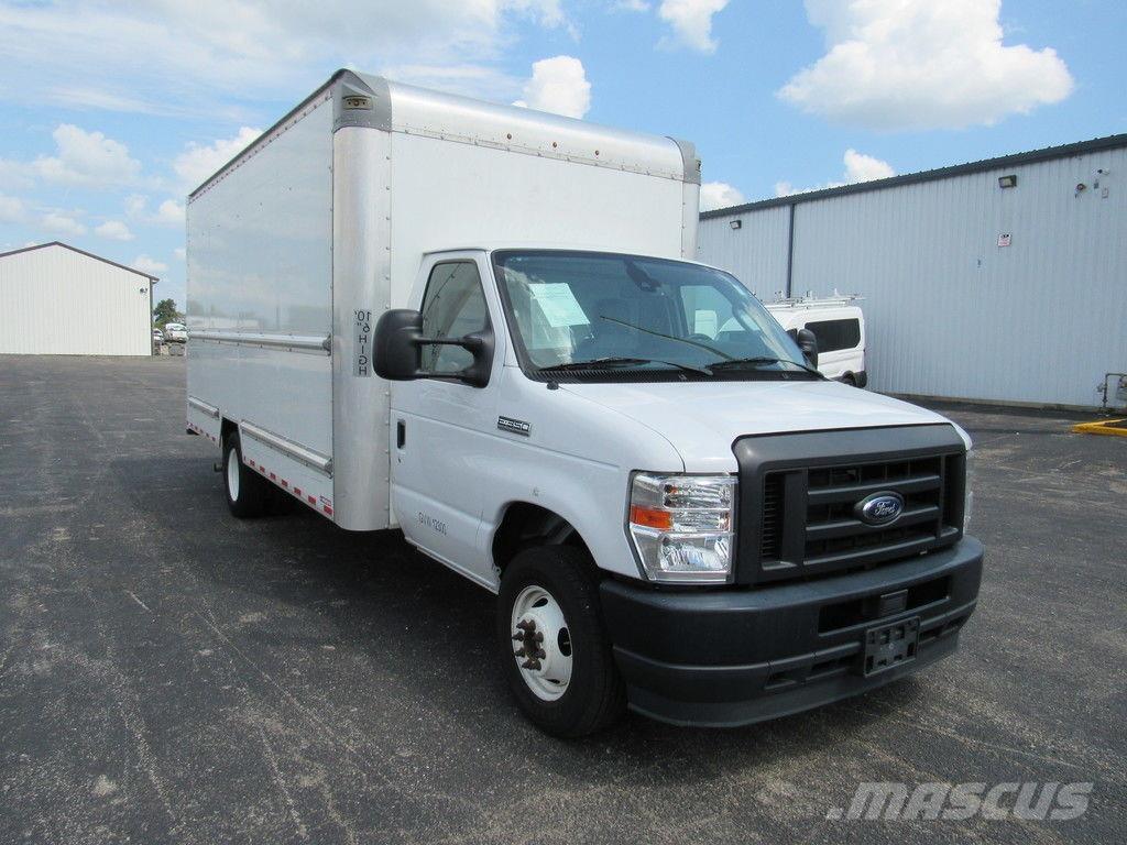 Ford E-350 Furgoonautod