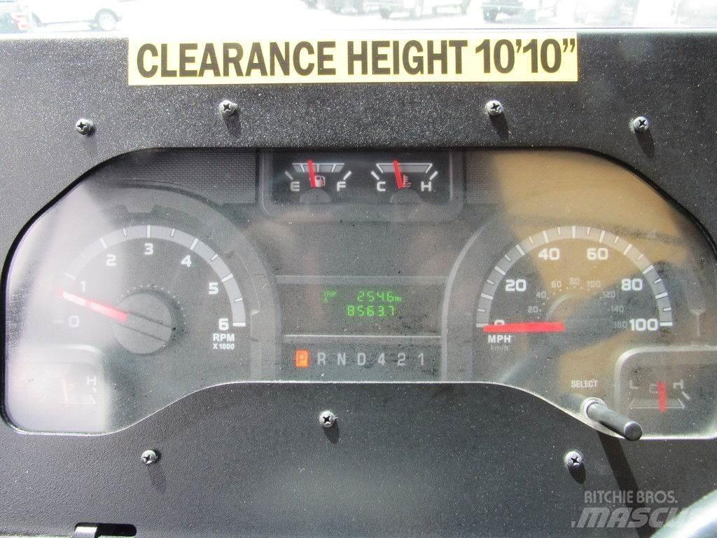 Ford E-450 Furgoonautod