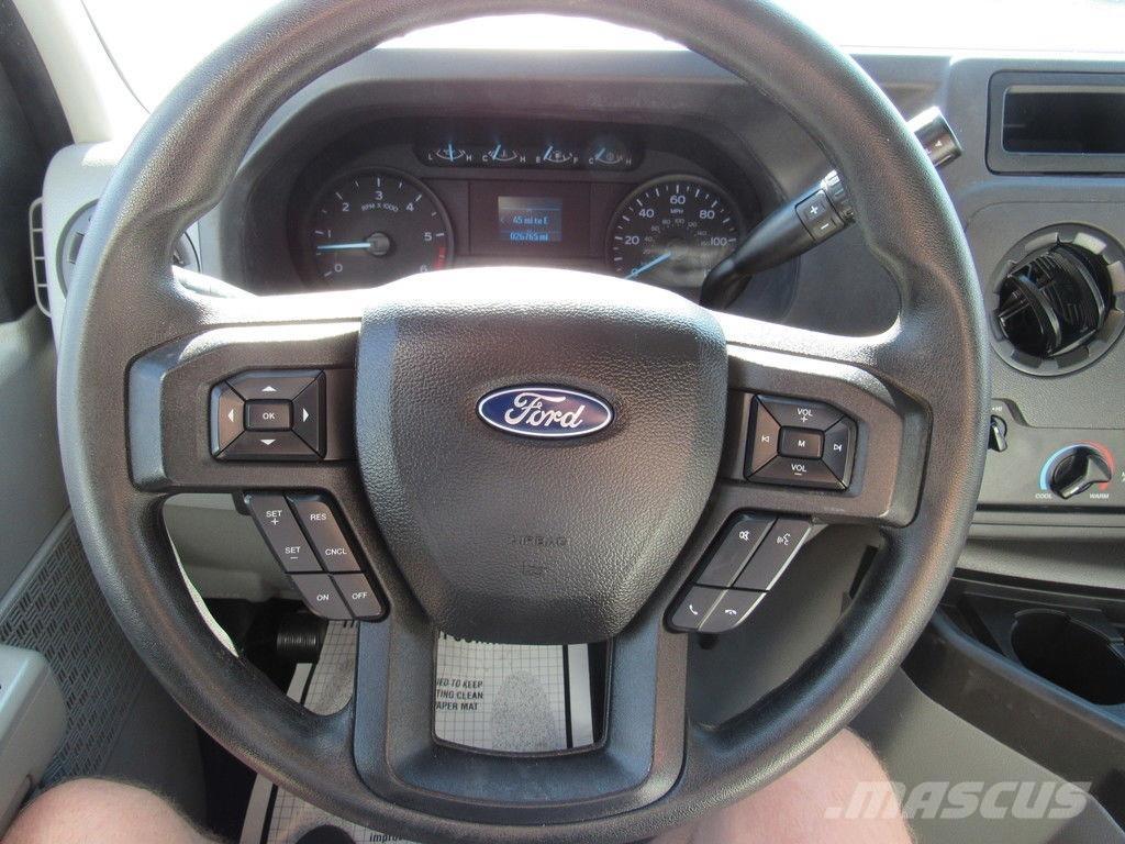 Ford E-450 Furgoonautod