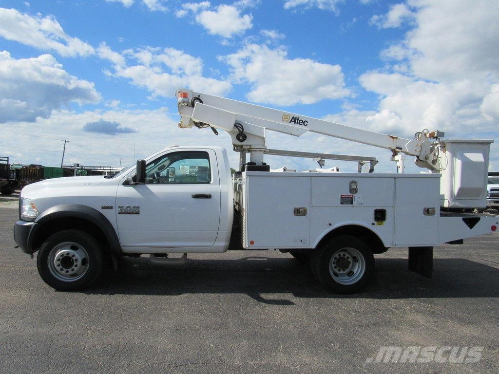 RAM 4500 Auto korvtõstukid
