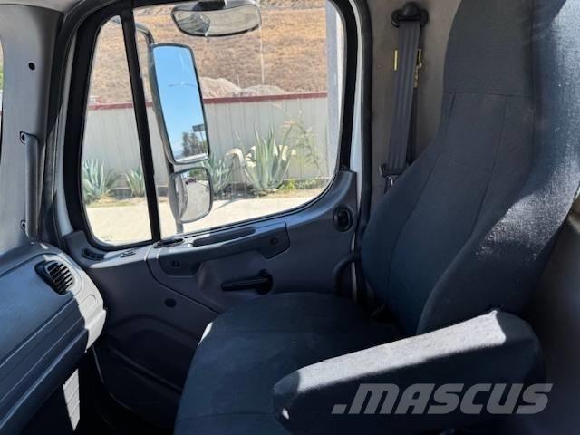 Freightliner M 112 Raamautod