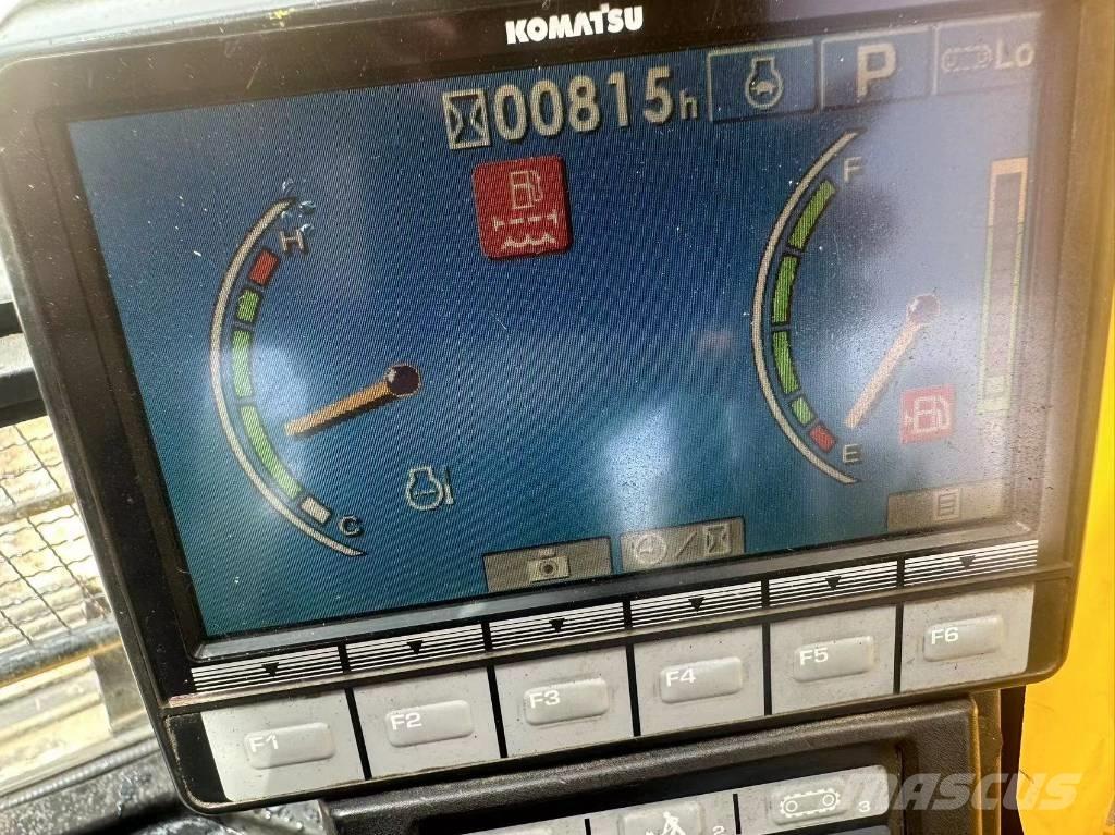 Komatsu PC 220-8 Roomikekskavaatorid