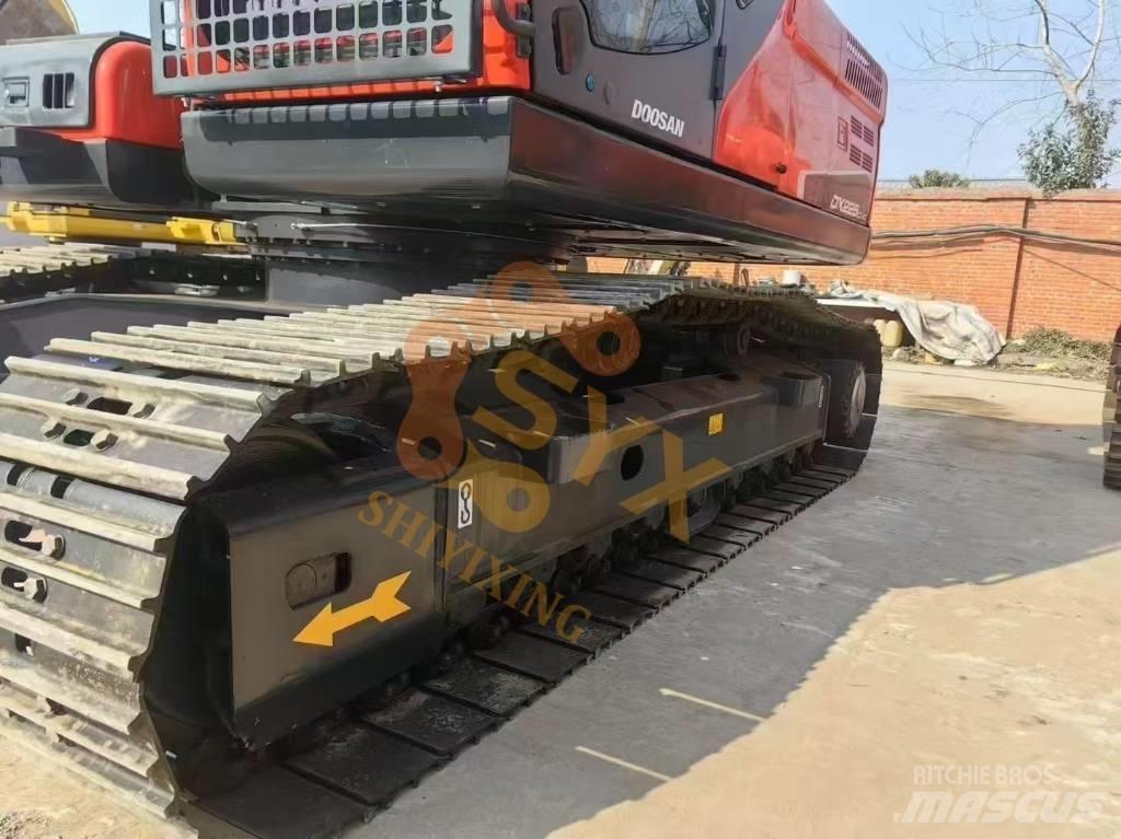 Doosan DX 225 LC Pika noolega ekskavaatorid