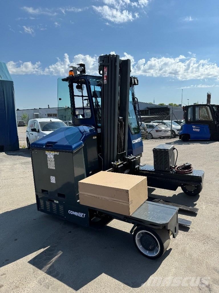 Combilift C4000ET Neljasuuna lükandmastiga tõstukid