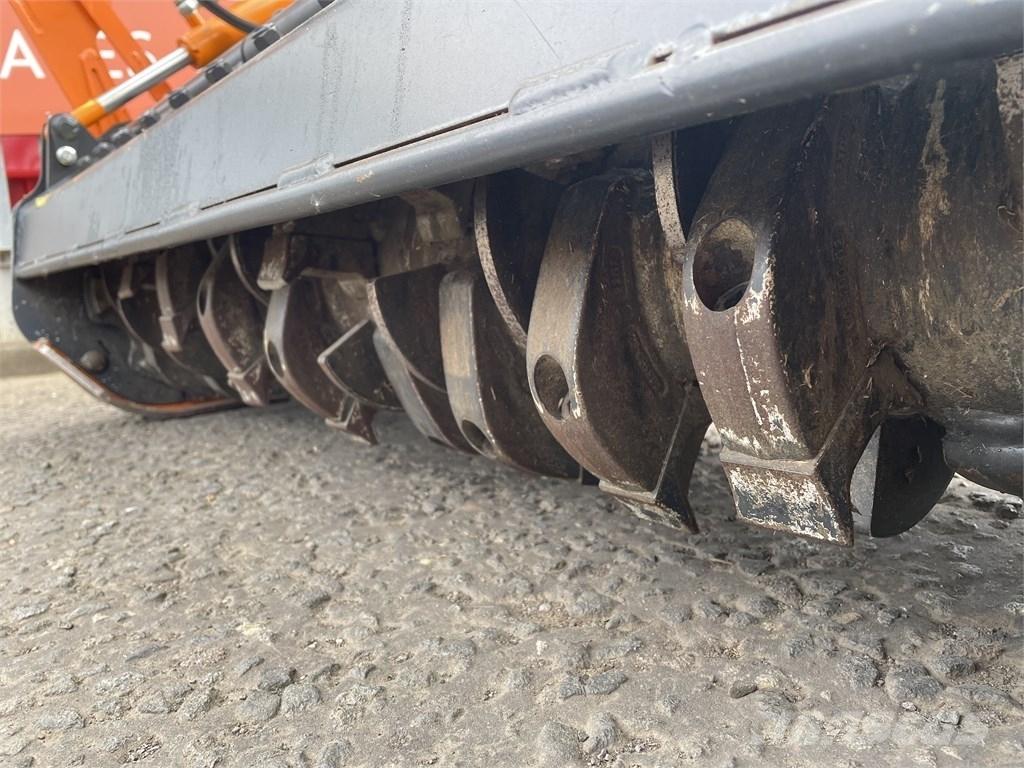 TMC Cancela TLE-125 Metsamultšerid