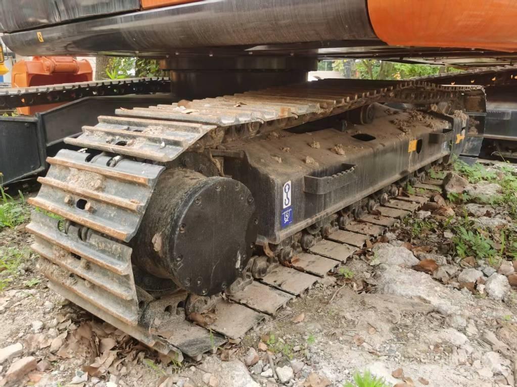 Hitachi ZX 120 Roomikekskavaatorid