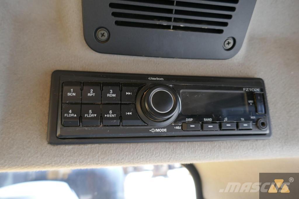 CAT 320FL Roomikekskavaatorid