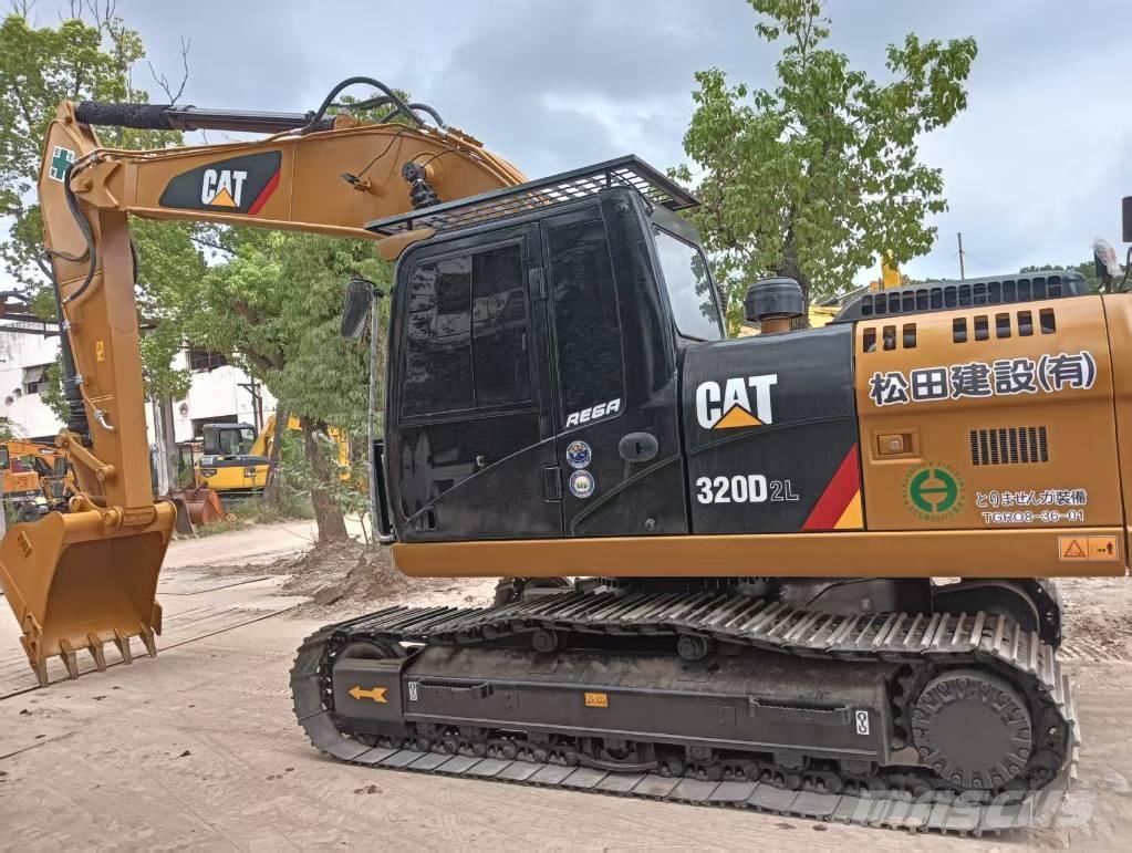 CAT 320 D Roomikekskavaatorid