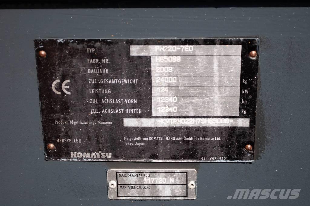 Komatsu PW 220-7 Ratasekskavaatorid