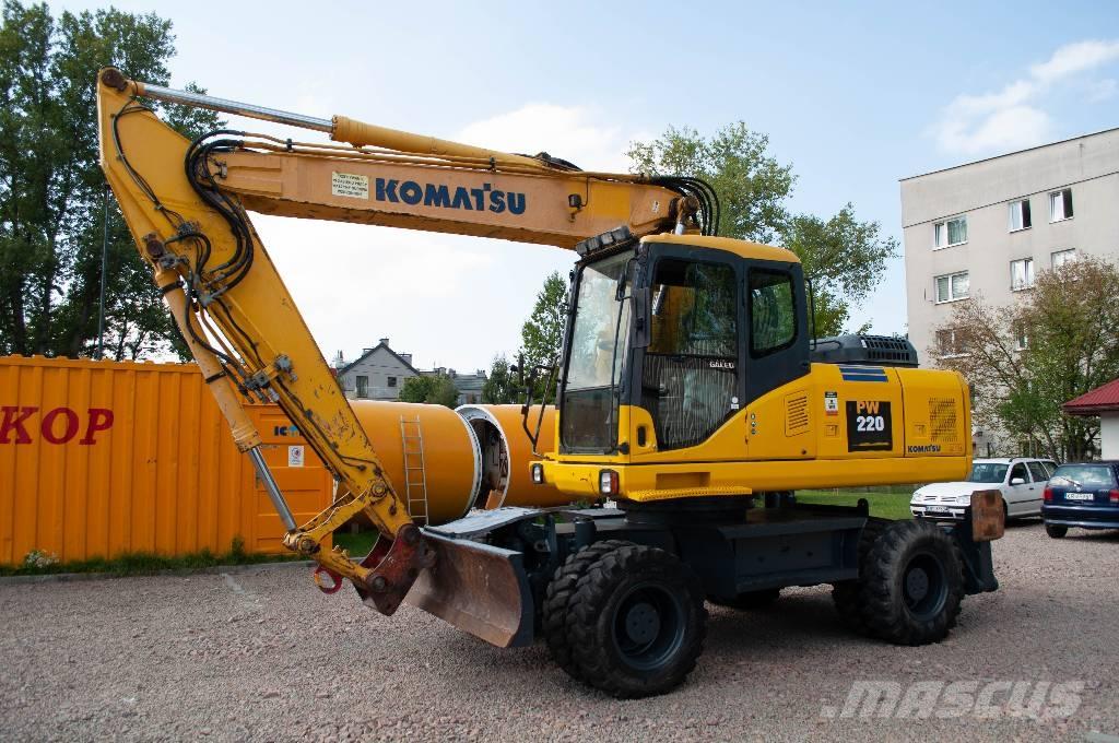 Komatsu PW 220-7 Ratasekskavaatorid