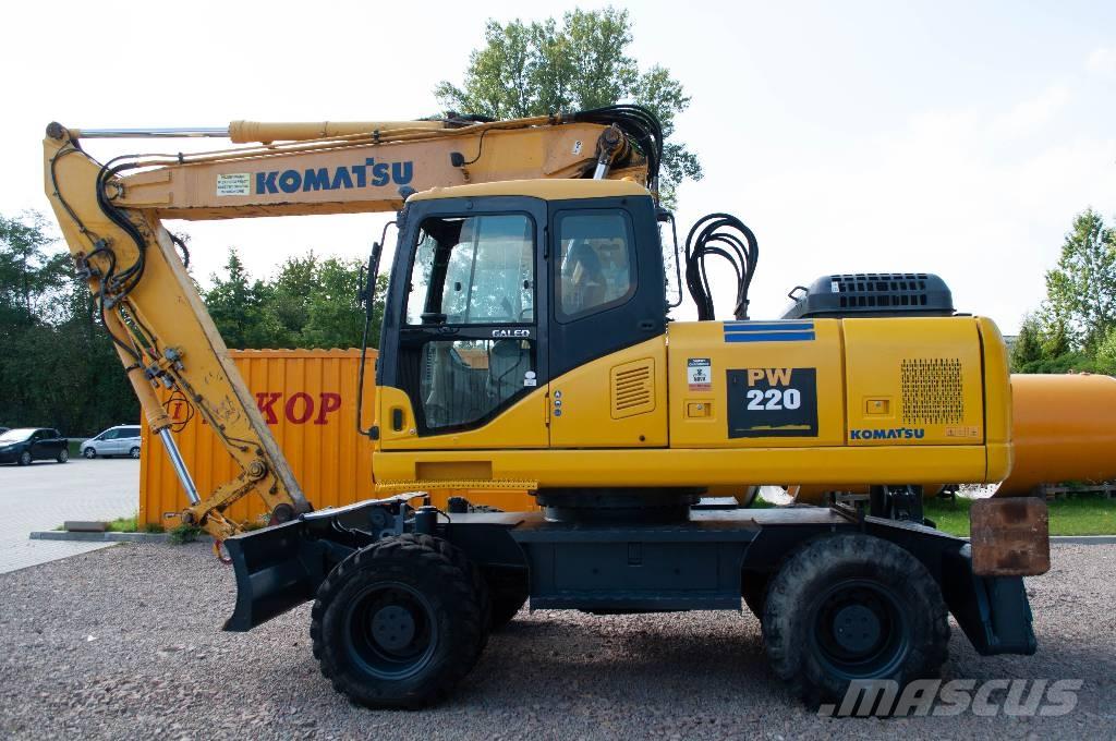 Komatsu PW 220-7 Ratasekskavaatorid