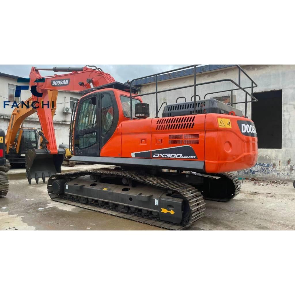Doosan DX 300 LC LR Roomikekskavaatorid