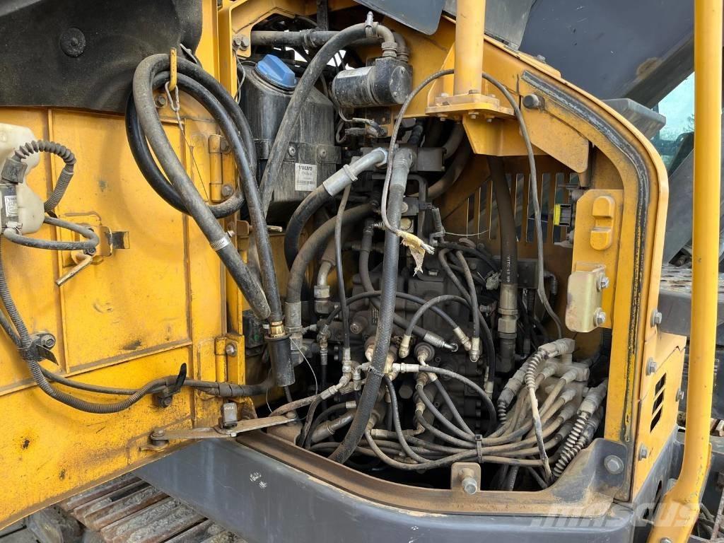 Volvo ECR145EL Roomikekskavaatorid