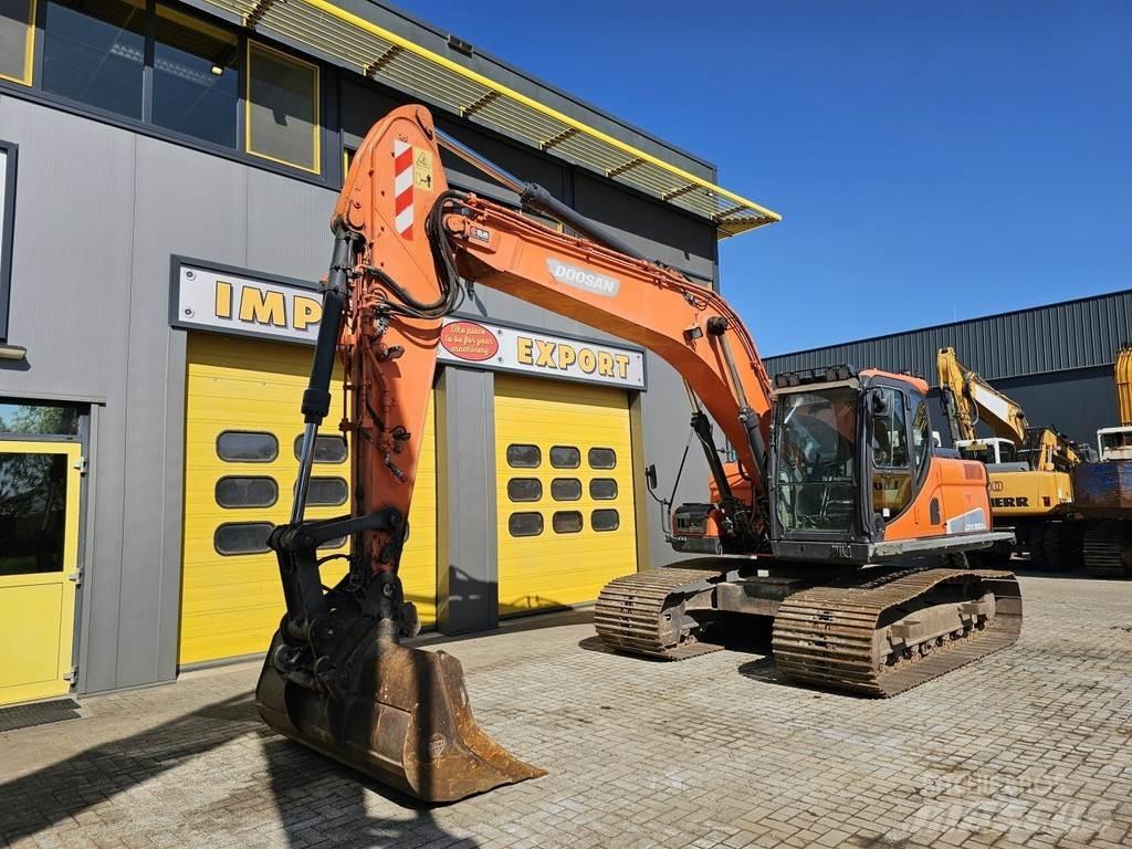 Doosan DX180LC Roomikekskavaatorid