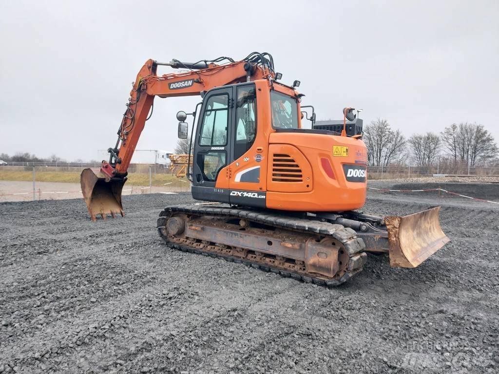 Develon DX 140 LCR-5 Roomikekskavaatorid