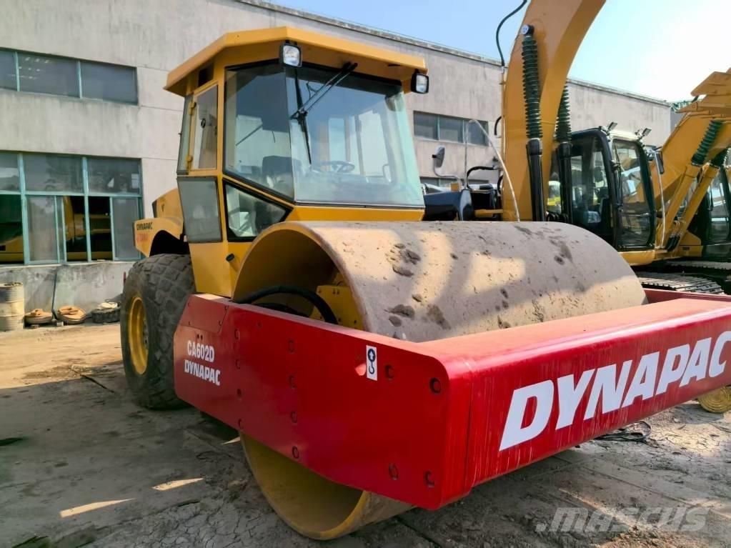 Dynapac CA 602 D Ühe trumliga rullid