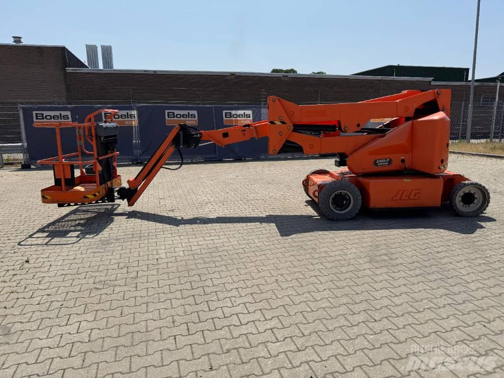 JLG E400AJPN Iseliikuvad poomtõstukid