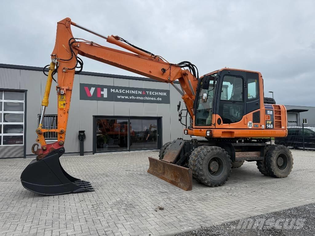 Komatsu PW 148-8 Ratasekskavaatorid