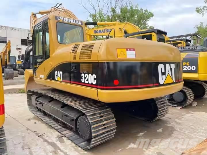 CAT 320 C Roomikekskavaatorid