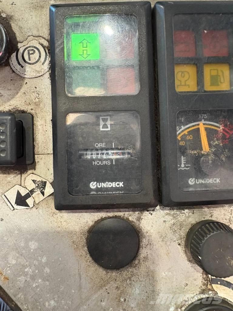 Combilift C 8000 Neljasuuna lükandmastiga tõstukid