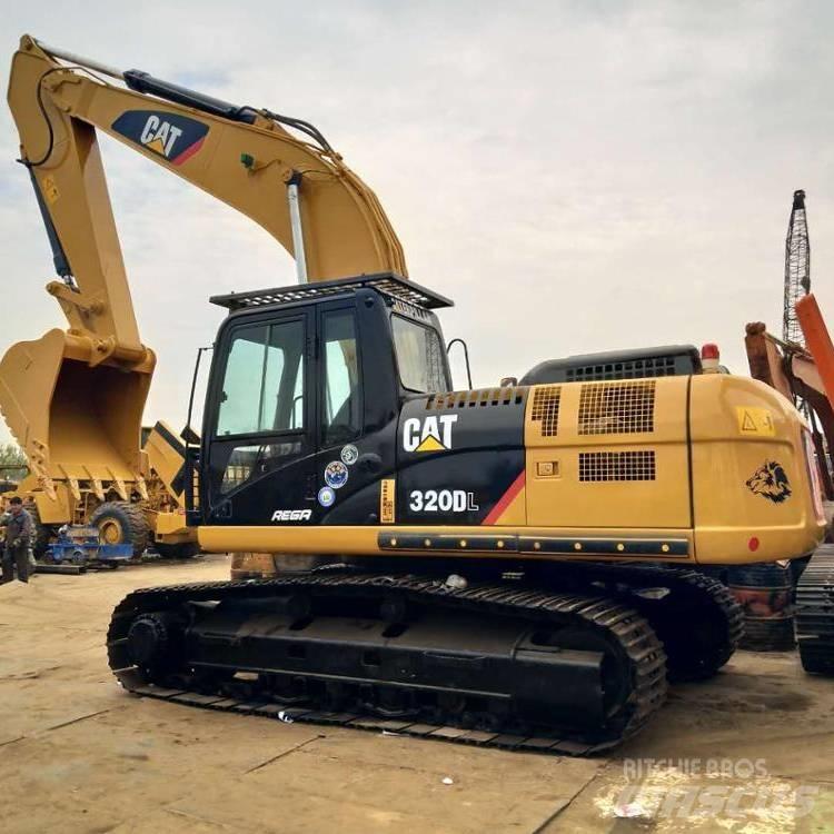 CAT 320D Roomikekskavaatorid