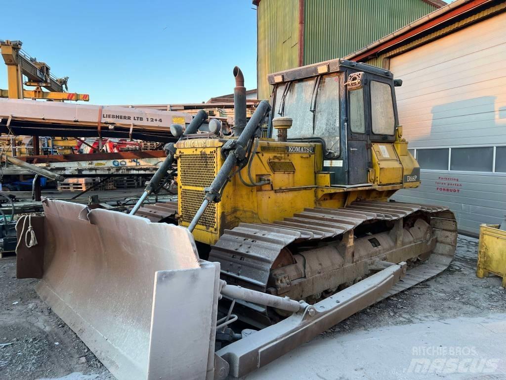 Komatsu D 65 P Buldooserid