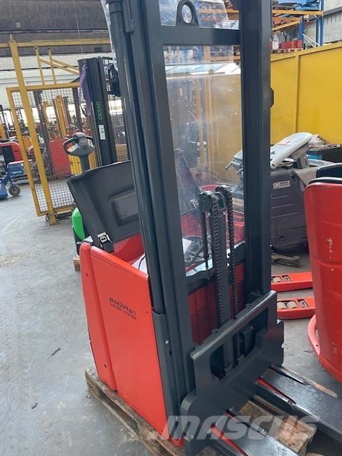 Linde L16 Platvormiga virnastajad