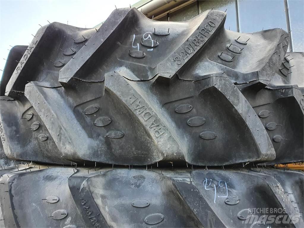 BKT 320/85R20 x2 Rehvid, rattad ja veljed