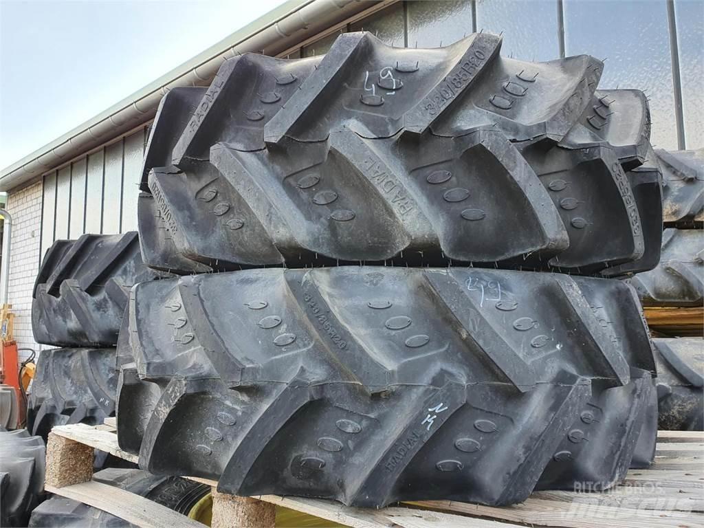 BKT 320/85R20 x2 Rehvid, rattad ja veljed