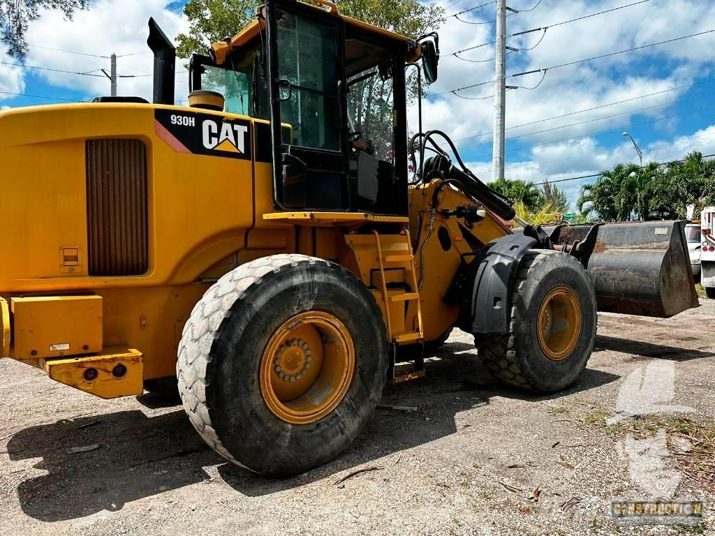 CAT 930 H Rataslaadurid