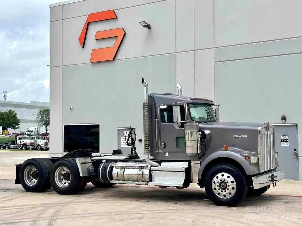 Kenworth W 900 Sadulveokid