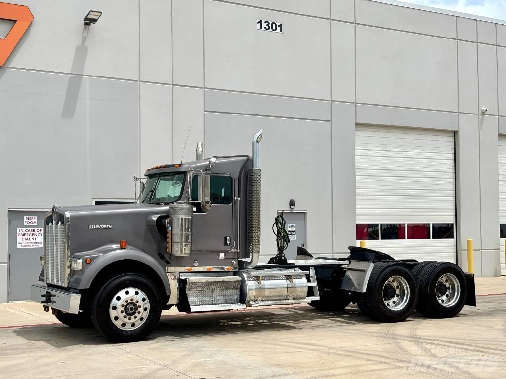 Kenworth W 900 Sadulveokid