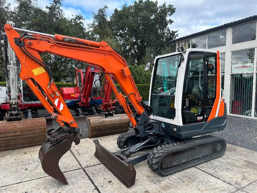 Takeuchi TB 235 CR Miniekskavaatorid < 7 t