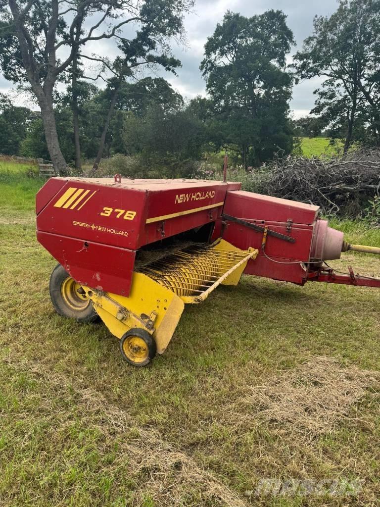 New Holland 378 Heinapressid