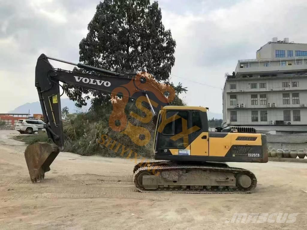 Volvo EC 210 B LC Roomikekskavaatorid