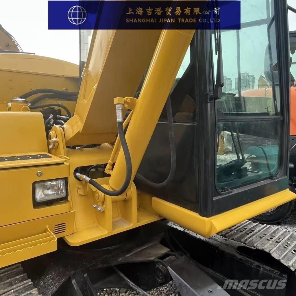 Komatsu PC 70 Roomikekskavaatorid
