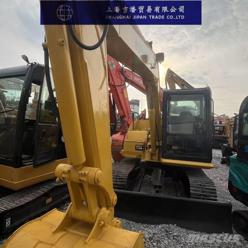 Komatsu PC 70 Roomikekskavaatorid