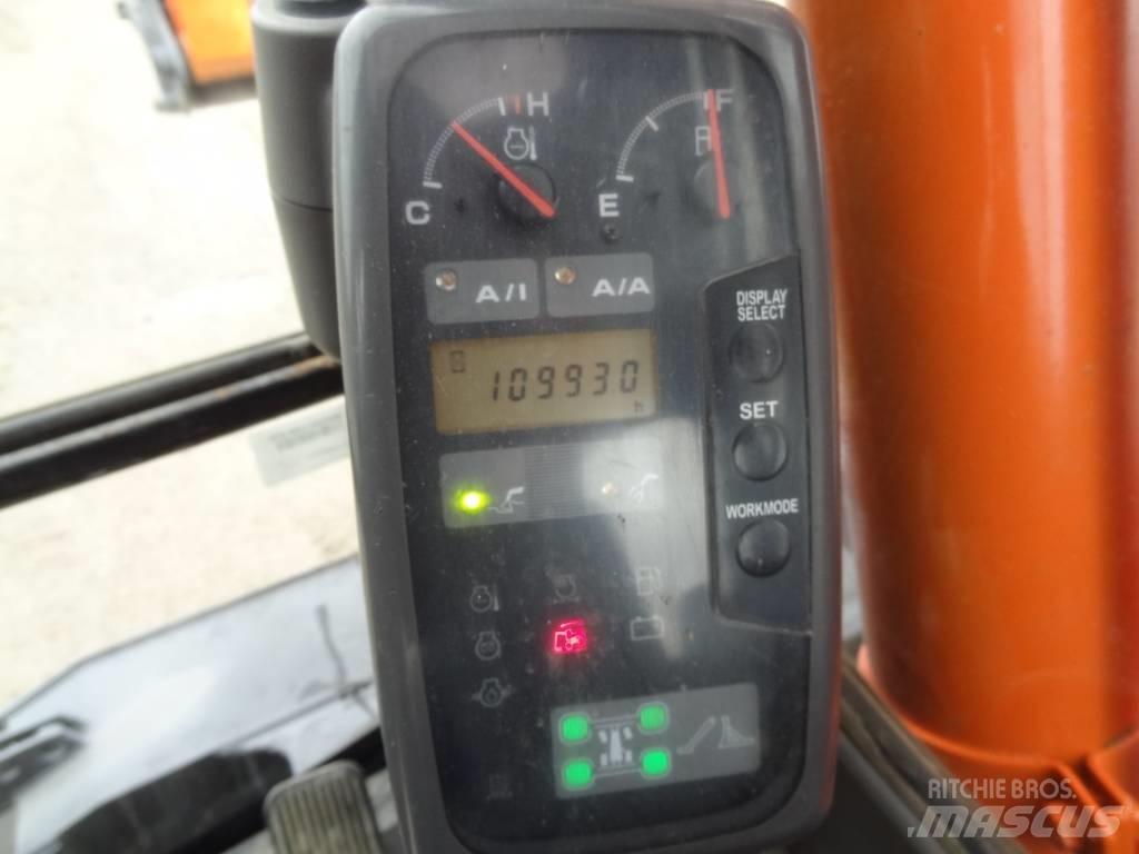 Hitachi EX 160 WD Ratasekskavaatorid