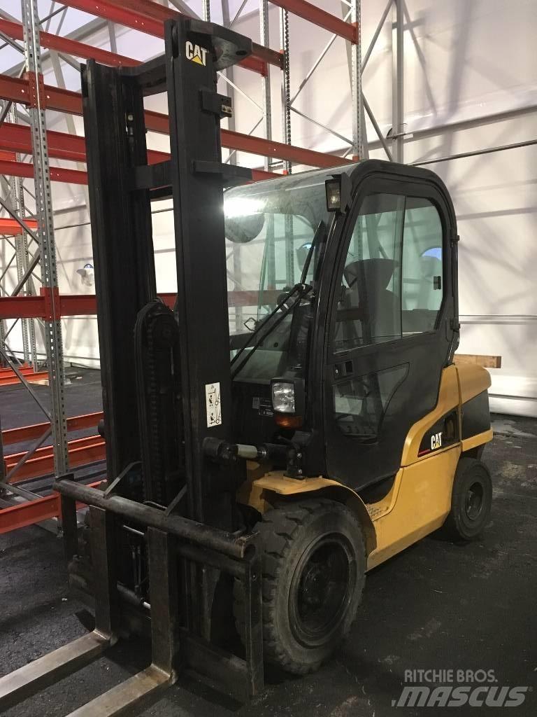 CAT DP 35 N Diiseltõstukid